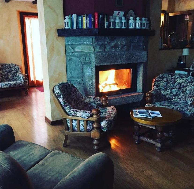 Agriturismo Il Talento Nella Quiete Castiglione dʼIntelvi Exteriör bild