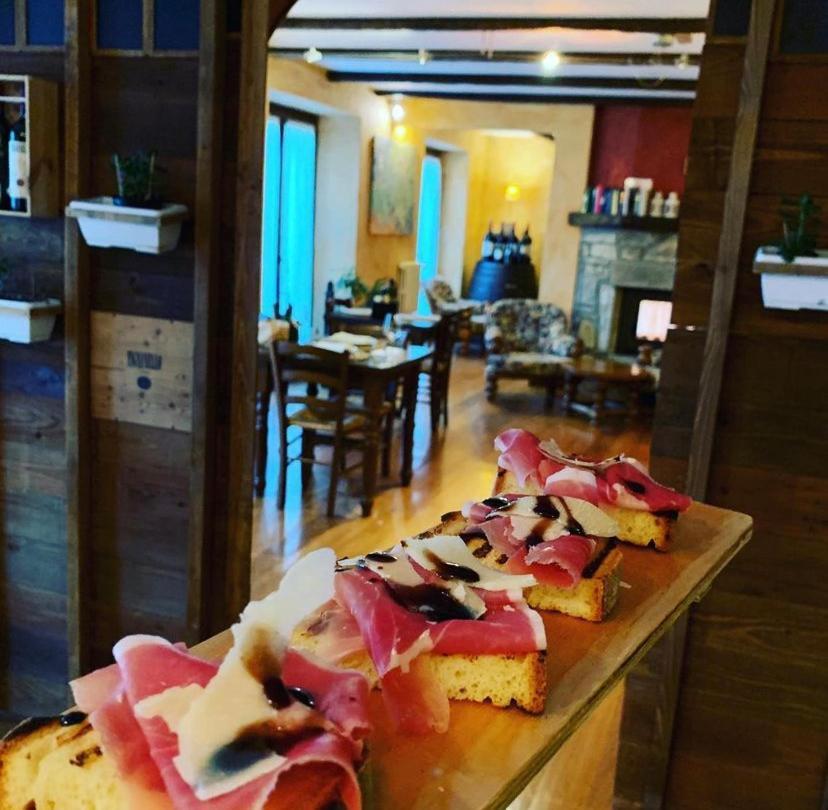 Agriturismo Il Talento Nella Quiete Castiglione dʼIntelvi Exteriör bild