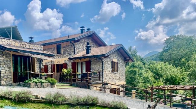 Agriturismo Il Talento Nella Quiete Castiglione dʼIntelvi Exteriör bild