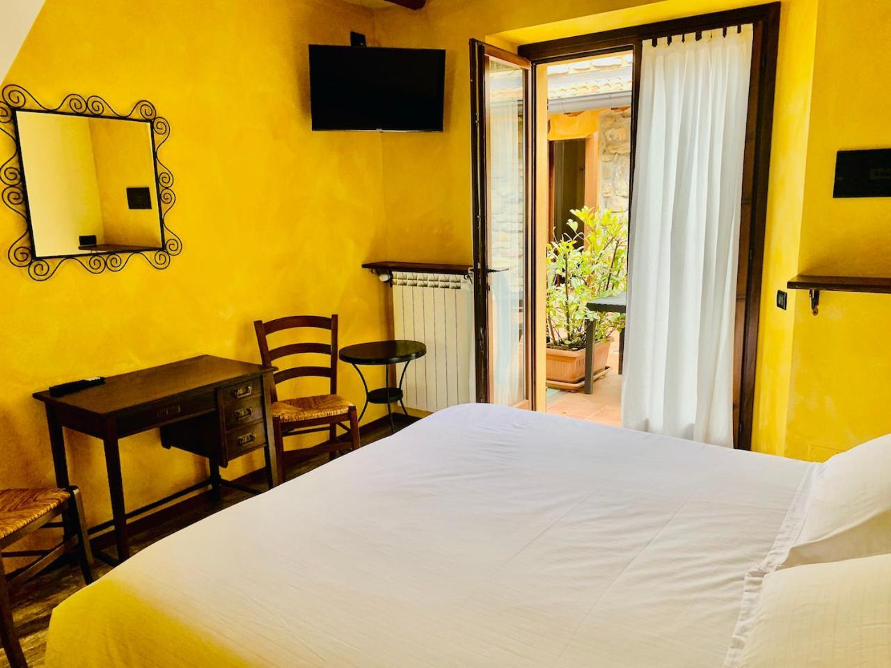 Agriturismo Il Talento Nella Quiete Castiglione dʼIntelvi Exteriör bild