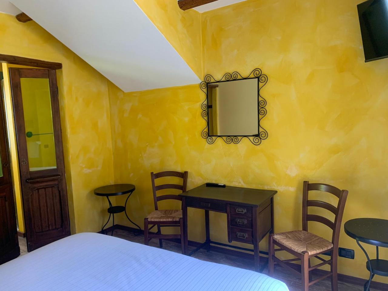 Agriturismo Il Talento Nella Quiete Castiglione dʼIntelvi Exteriör bild
