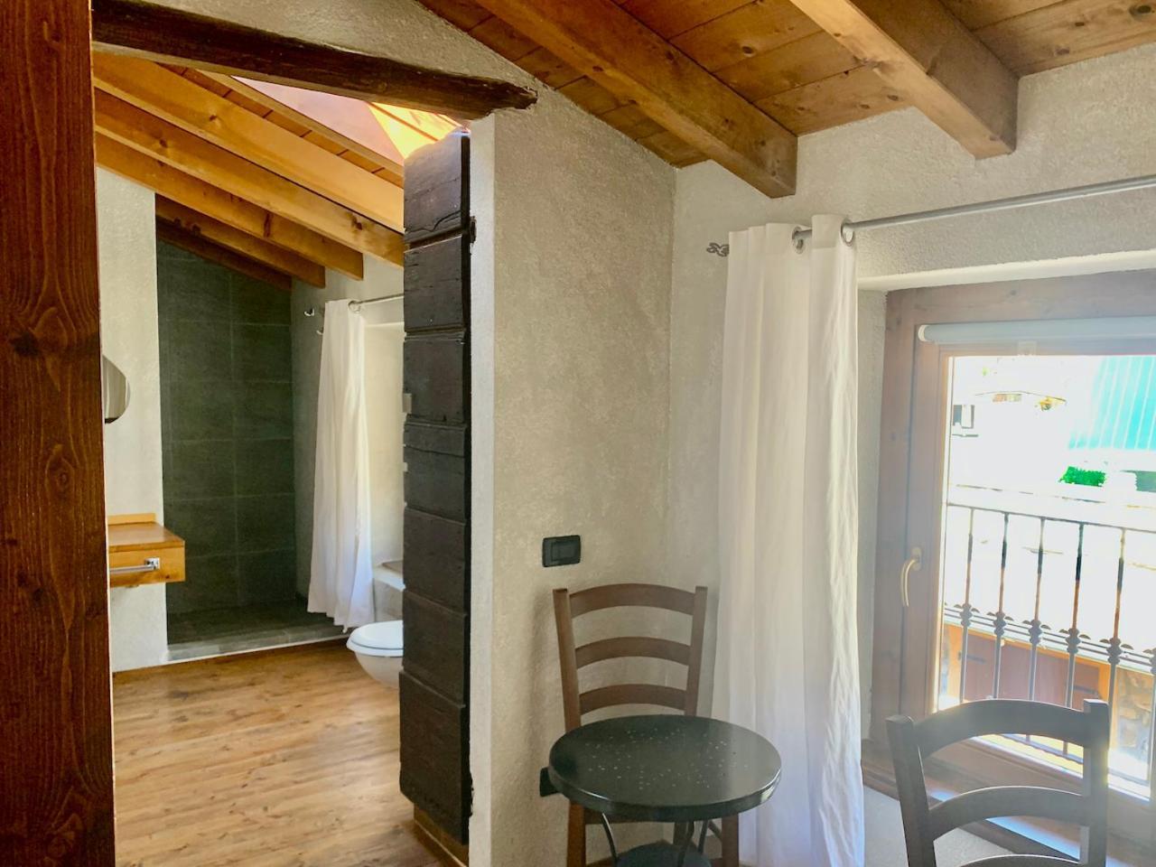 Agriturismo Il Talento Nella Quiete Castiglione dʼIntelvi Exteriör bild
