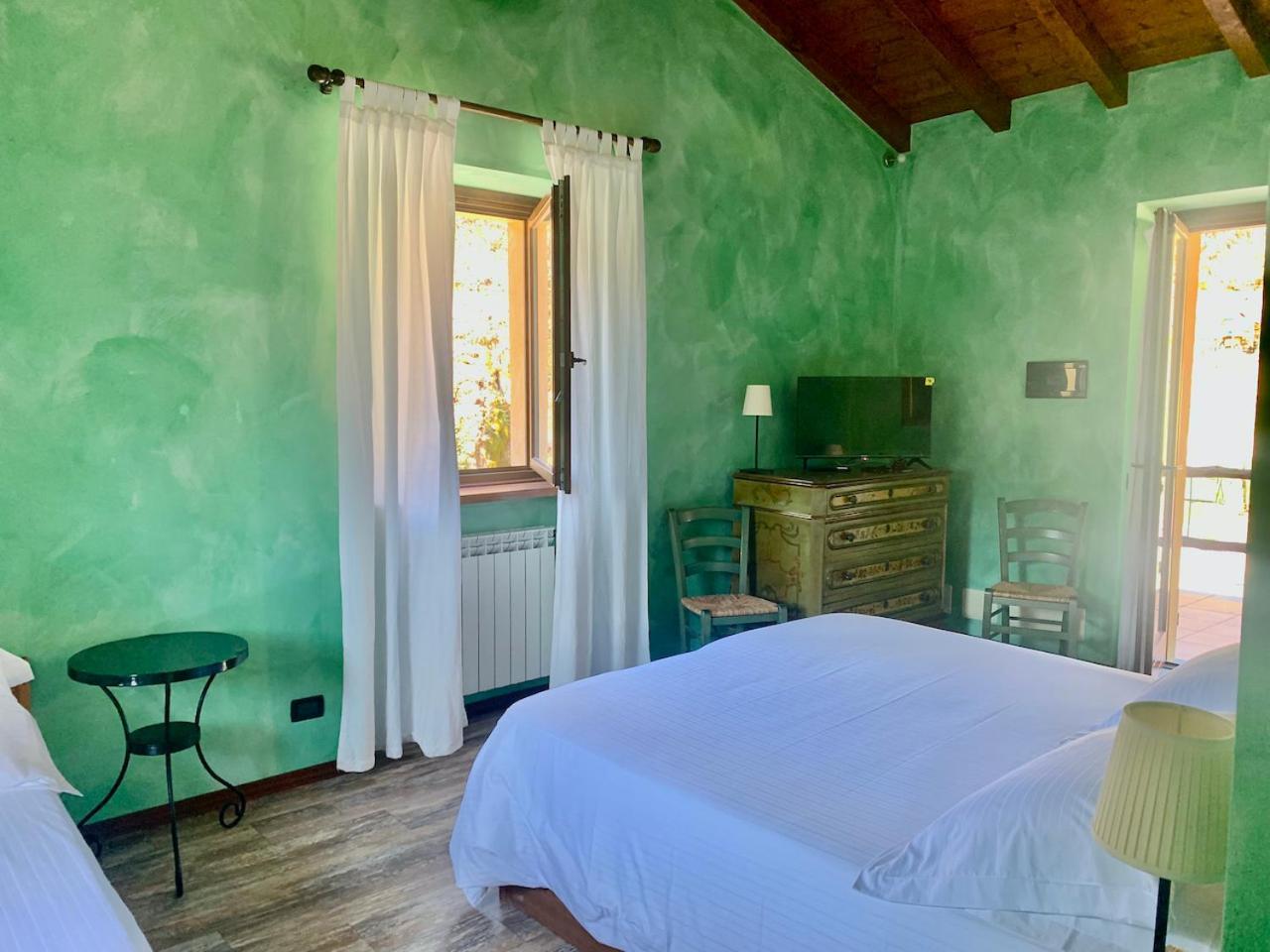 Agriturismo Il Talento Nella Quiete Castiglione dʼIntelvi Exteriör bild