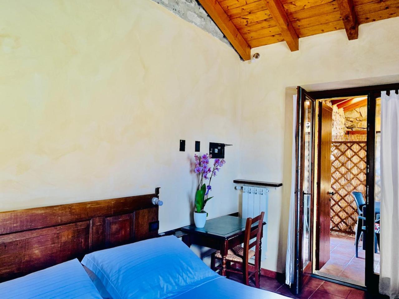 Agriturismo Il Talento Nella Quiete Castiglione dʼIntelvi Exteriör bild