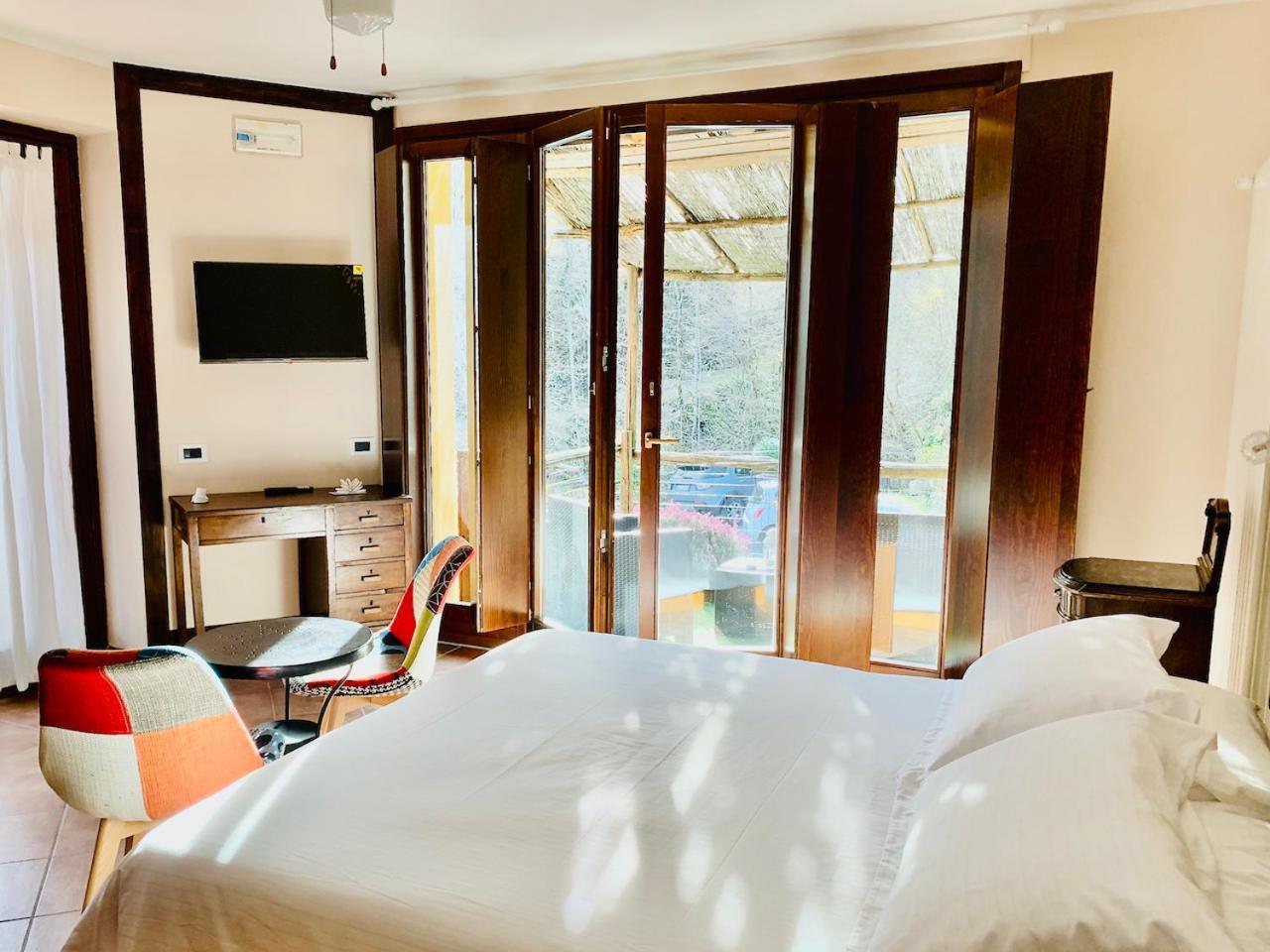 Agriturismo Il Talento Nella Quiete Castiglione dʼIntelvi Exteriör bild