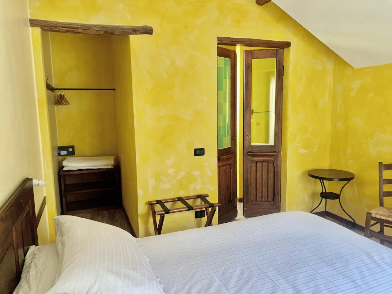 Agriturismo Il Talento Nella Quiete Castiglione dʼIntelvi Exteriör bild